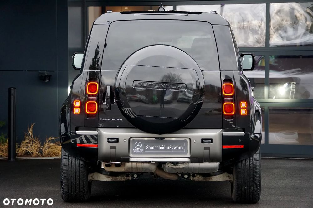 Land Rover Defender 110 D250 X-Dynamic SE - 6