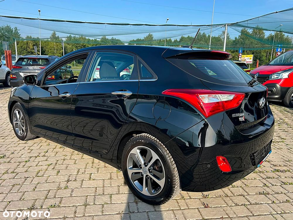 Hyundai i30 1.4 Comfort EU5 - 8