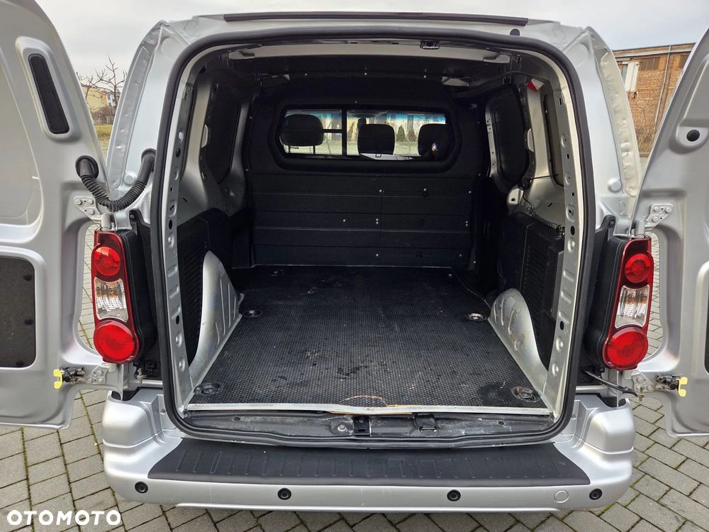 Peugeot PARTNER - 27