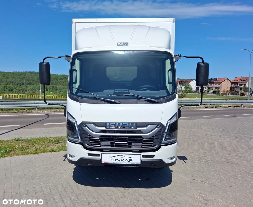 Isuzu M27H kontener z windą - 5