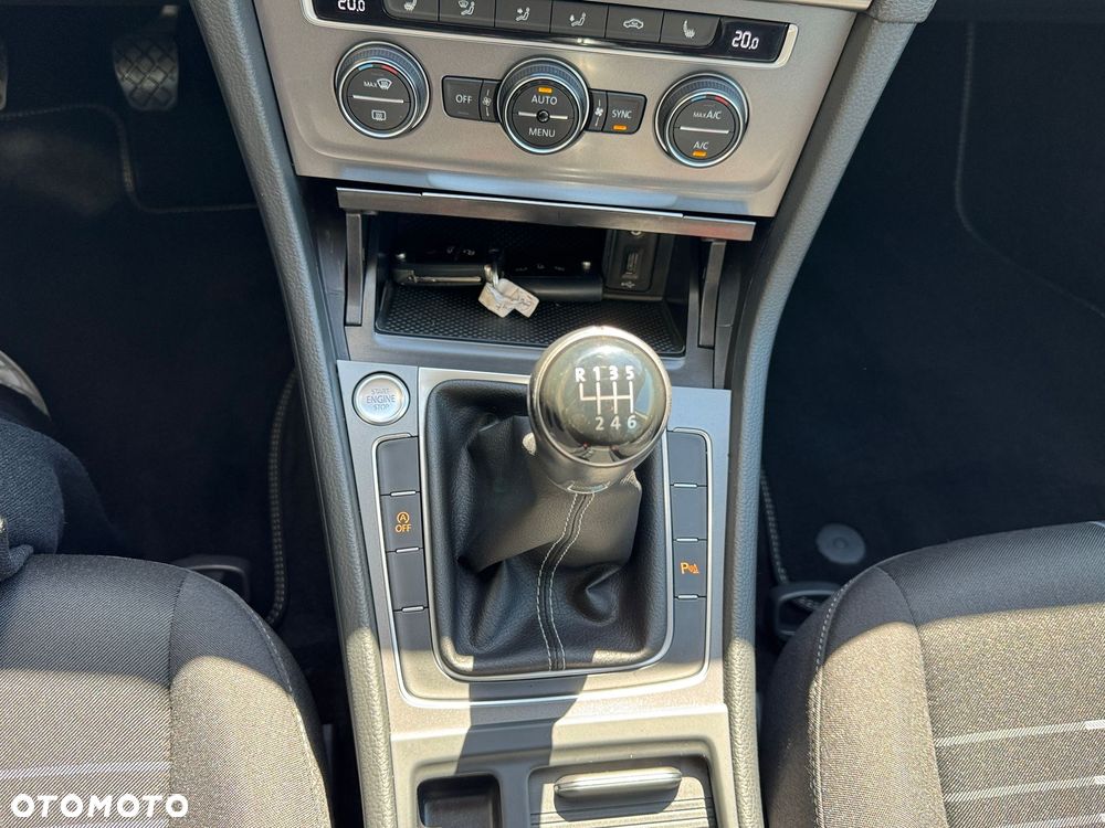 Volkswagen Golf 1.4 TSI BlueMotion Technology Lounge - 26