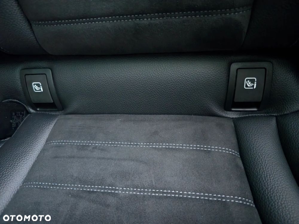 Mercedes-Benz GLC 300 d 4Matic 9G-TRONIC AMG Line - 14