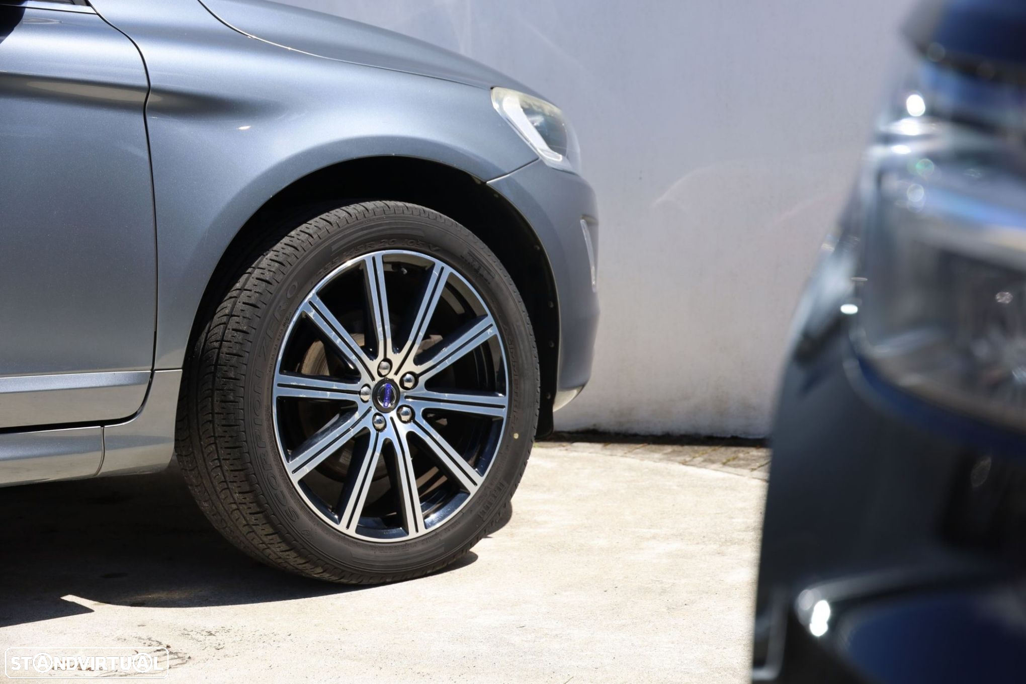 Volvo XC 60 2.0 D4 Dynamic Edition Geartronic - 24