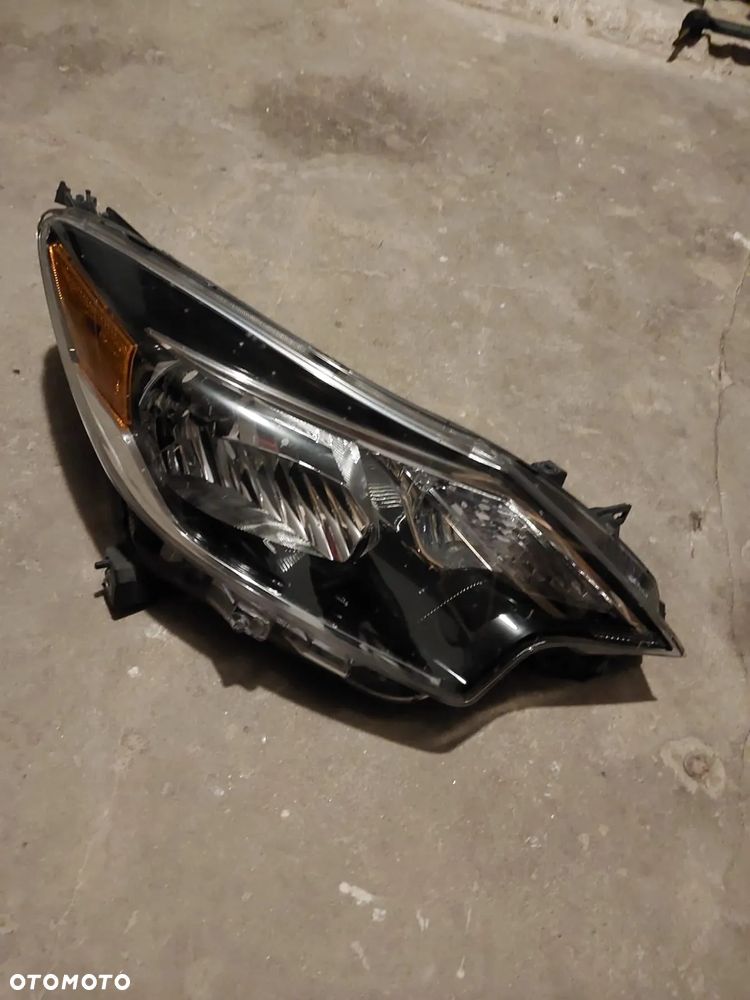 Nissan note versa lampa prawa - 3