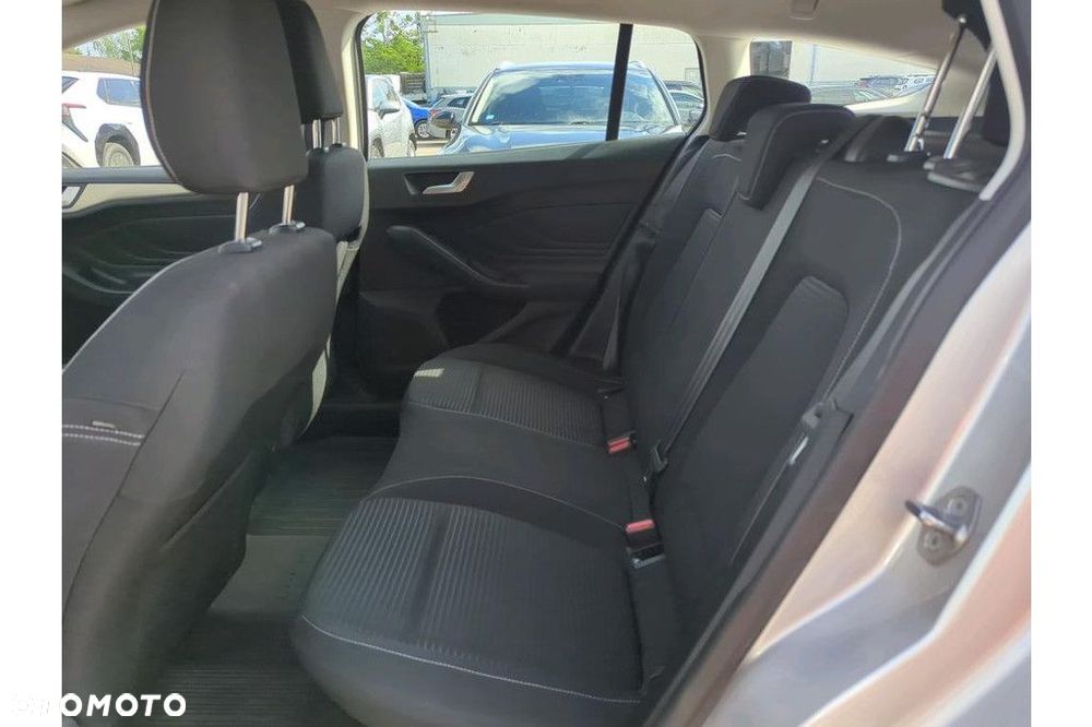 Ford Focus 1.0 EcoBoost Titanium - 10