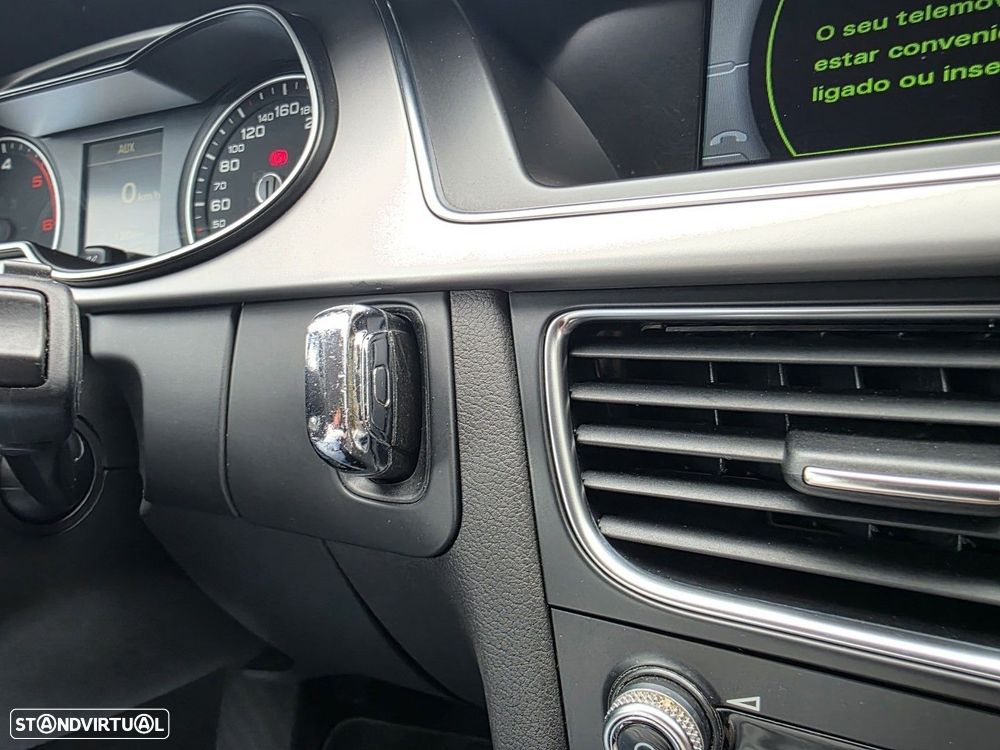 Audi A4 Avant 2.0 TDI Advance - 23