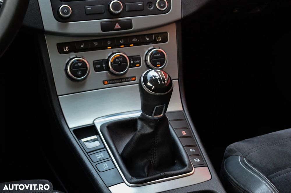 Volkswagen Passat CC 2.0 TDI BlueMotion Technology - 33