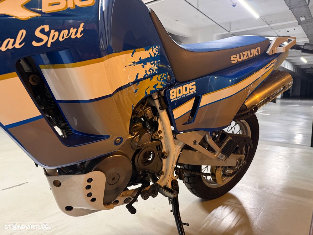 Suzuki DR 800 Big - 17