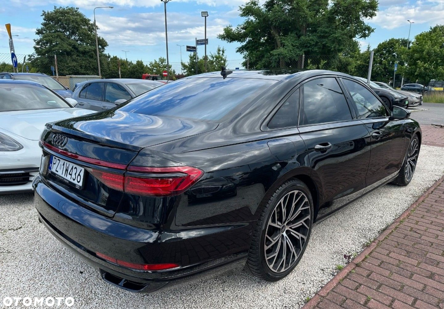 Audi A8 - 6