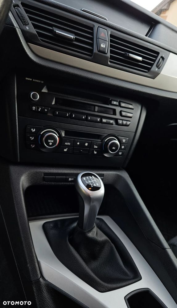 BMW X1 sDrive18d - 8