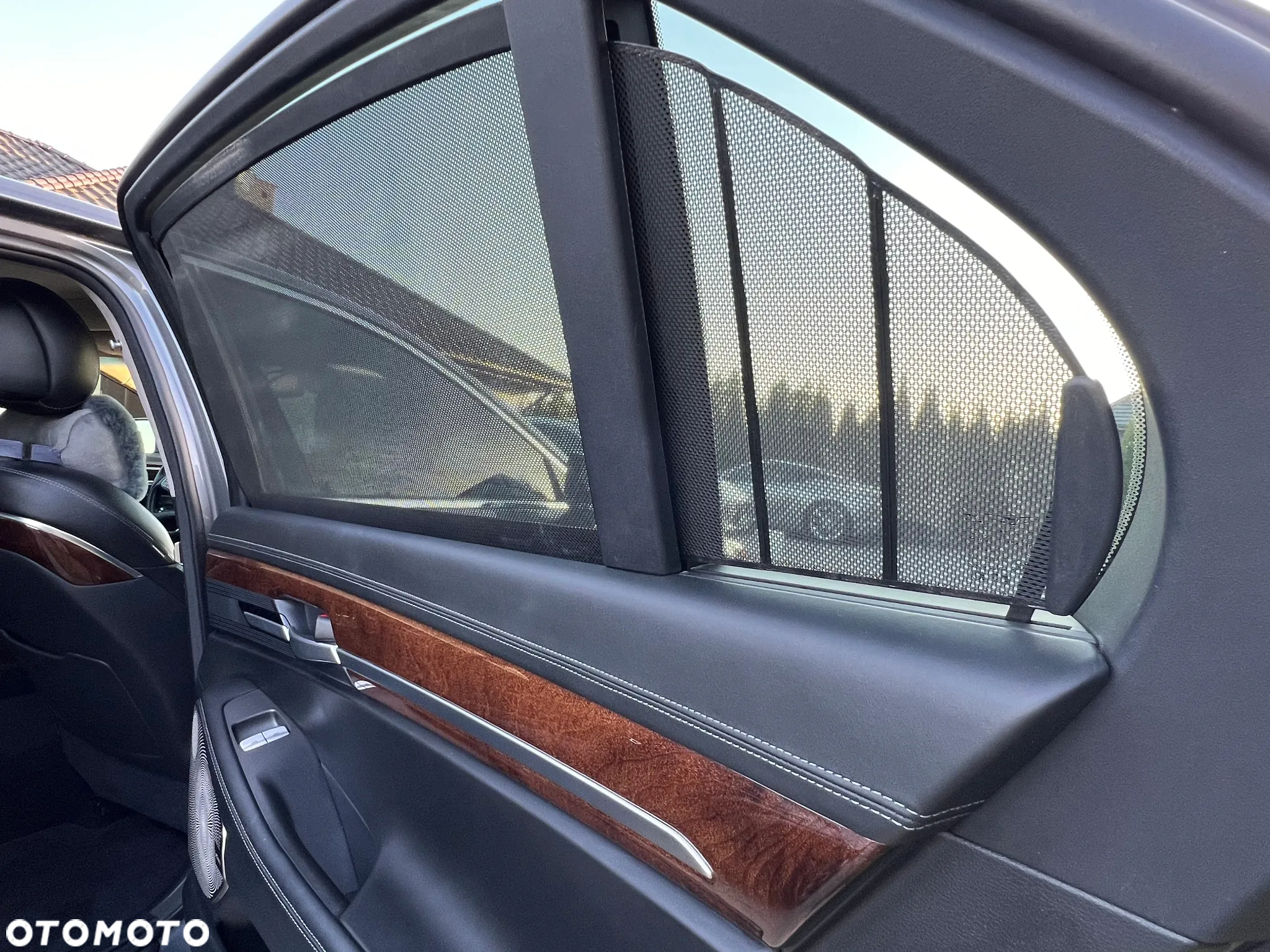 Genesis G90 - 19