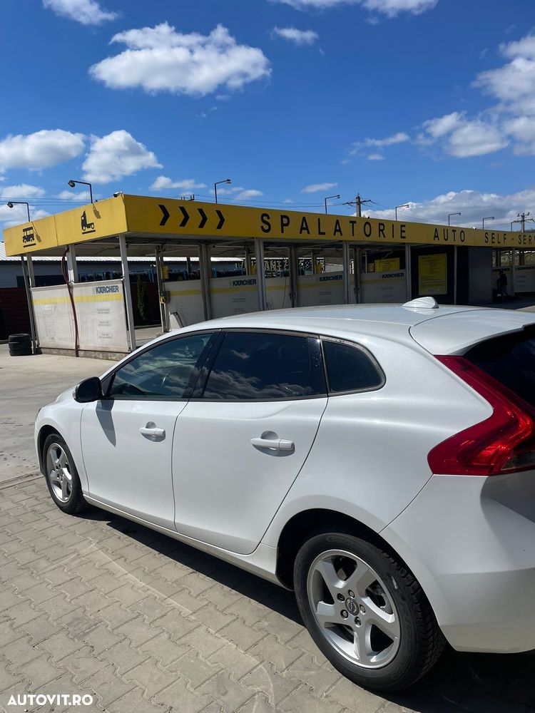 Volvo V40 D4 VEA Momentum - 11