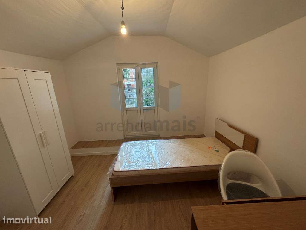Arrenda-se Moradia em Coimbra para quatro estudantes, mobilada - Grande imagem: 2/17