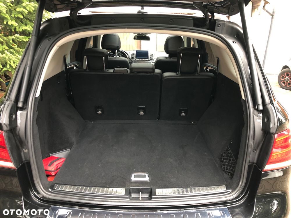 Mercedes-Benz GLE - 12