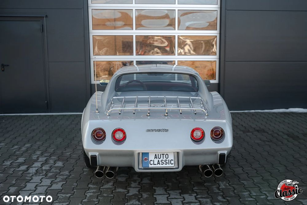 Chevrolet Corvette - 6