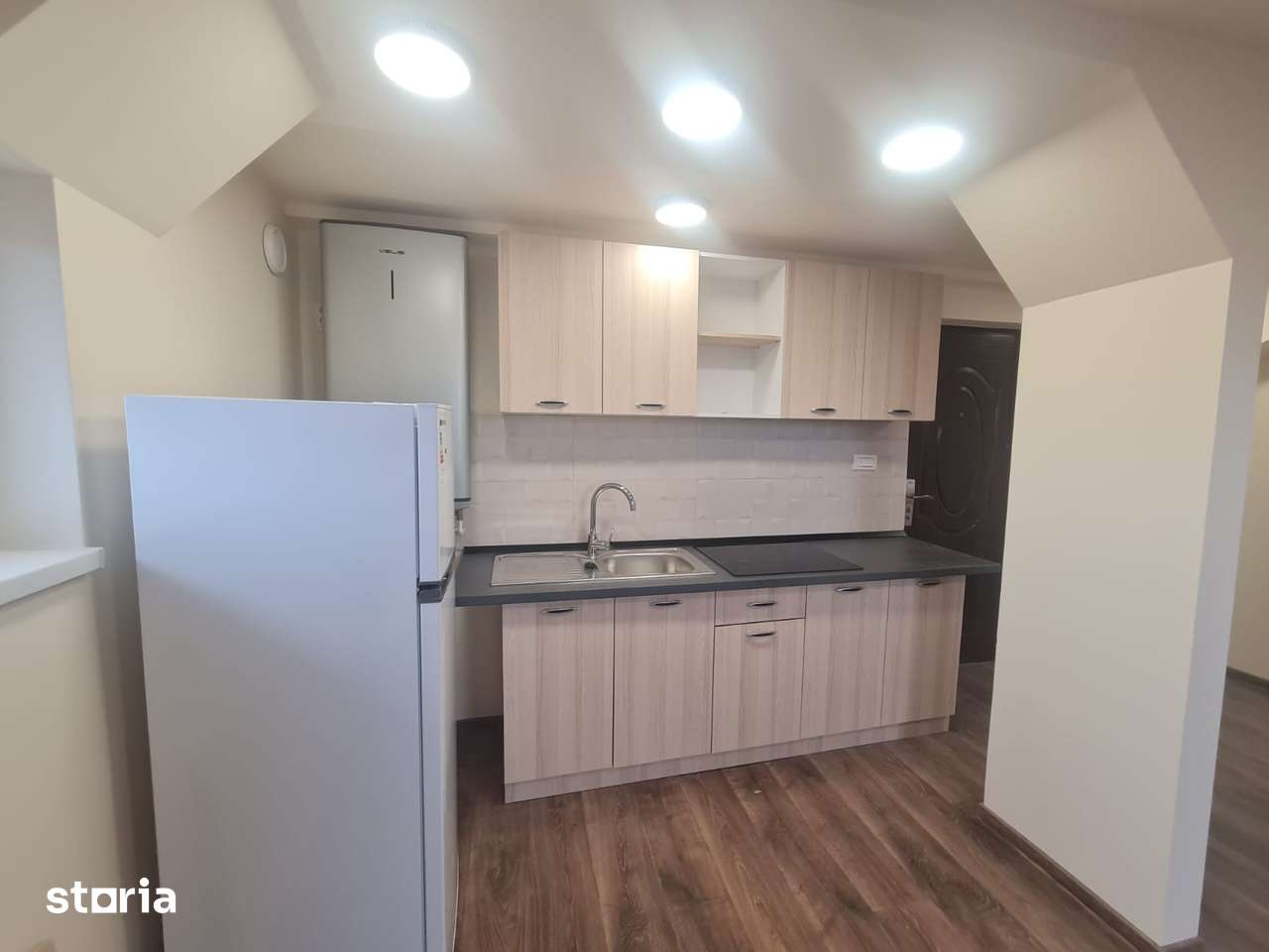 S.C VIMAK Imobiliare inchiriaza apartament in centrul istoric - Imagine principală: 2/9