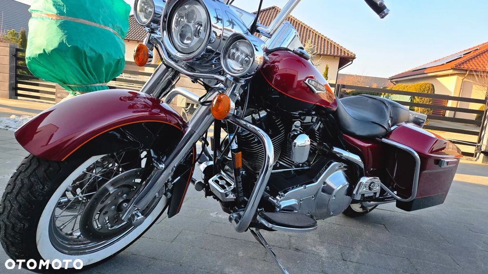 Harley-Davidson Touring Road King - 24