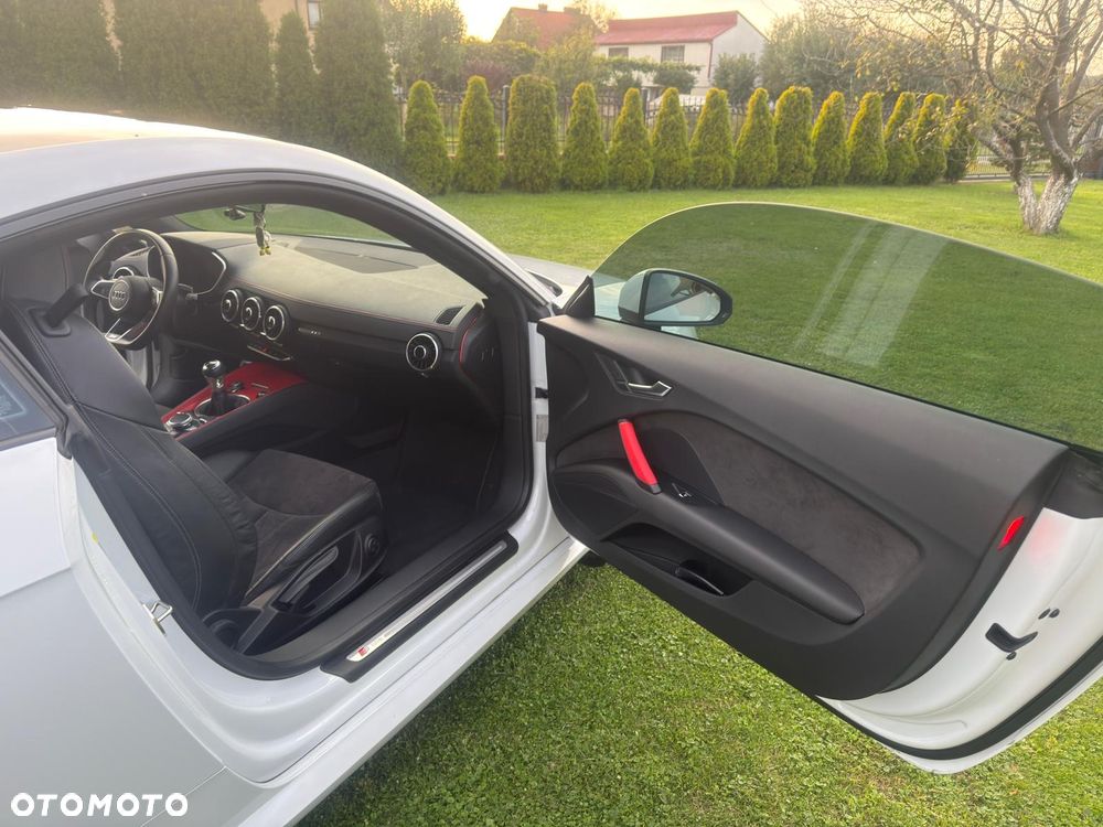 Audi TT Coupé - 16