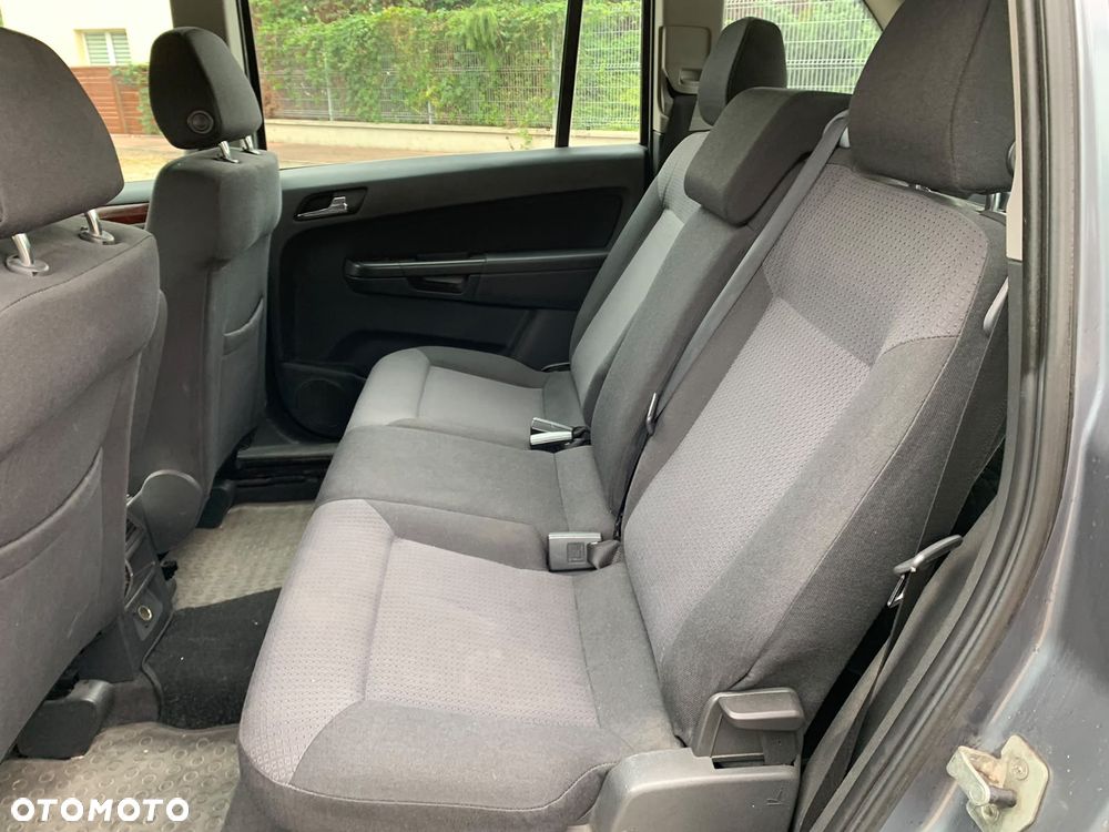 Opel Zafira 1.9 CDTI - 8