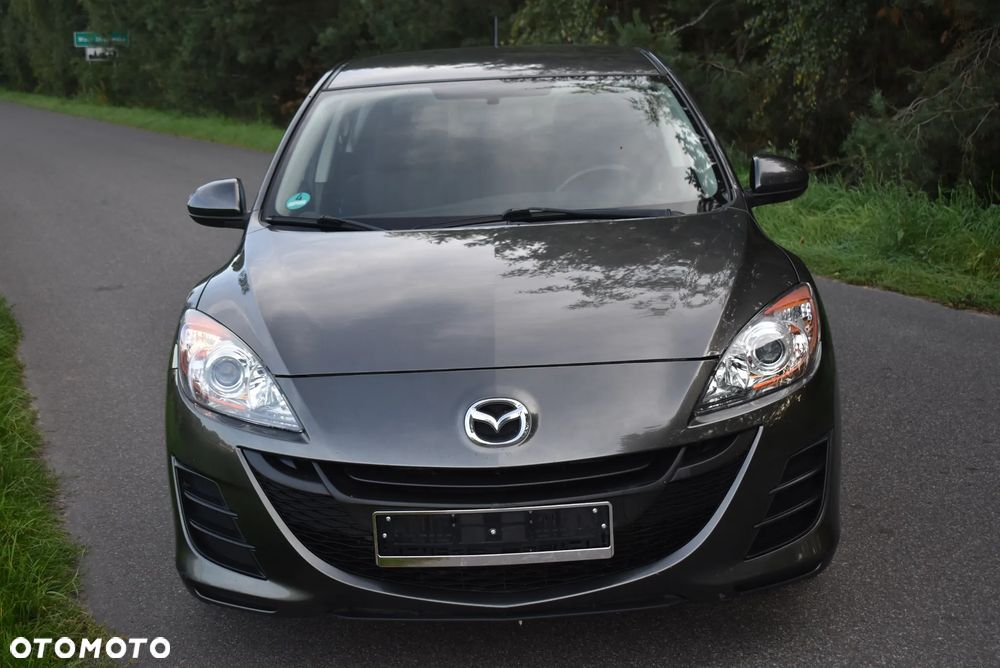 Mazda 3 1.6 Active + - 17