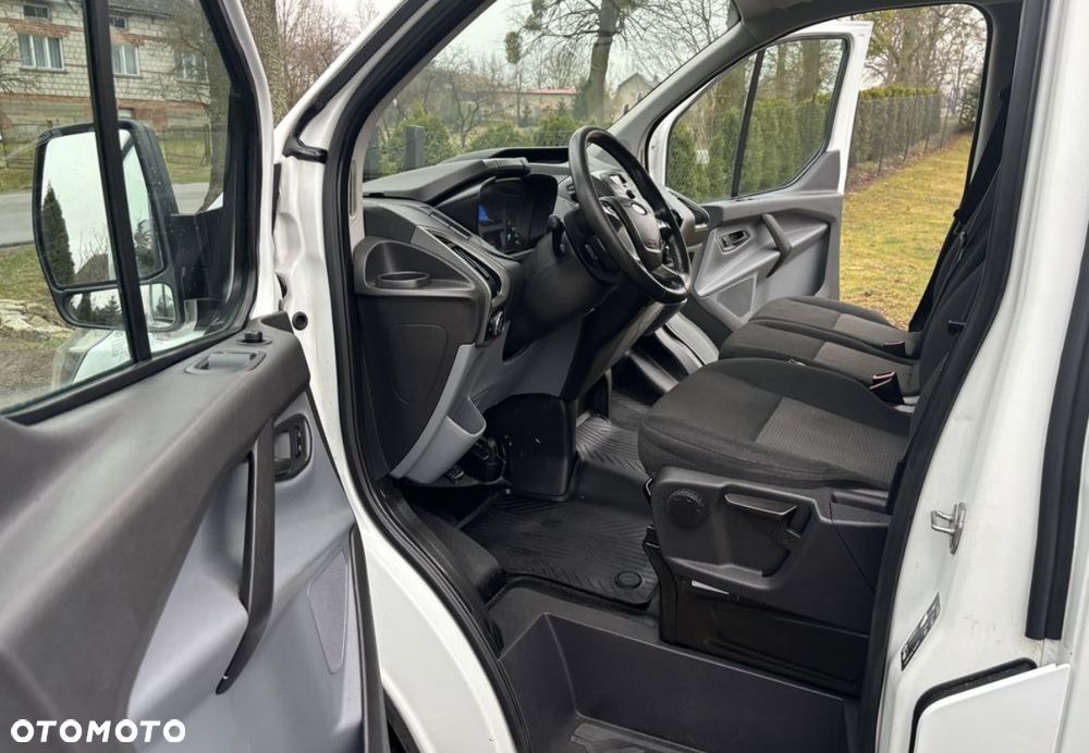 Ford Transit Connect - 13