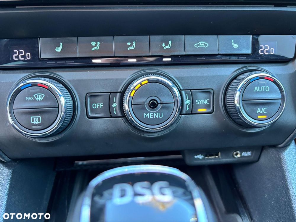 Skoda Octavia 2.0 TDI DSG RS - 24