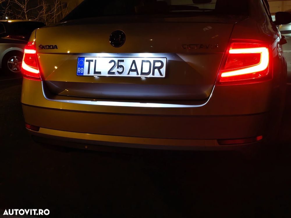 Skoda Octavia 2.0 TDI DSG Style - 37