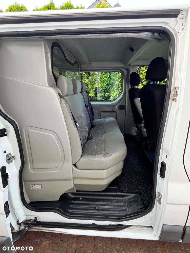 Opel Vivaro - 8