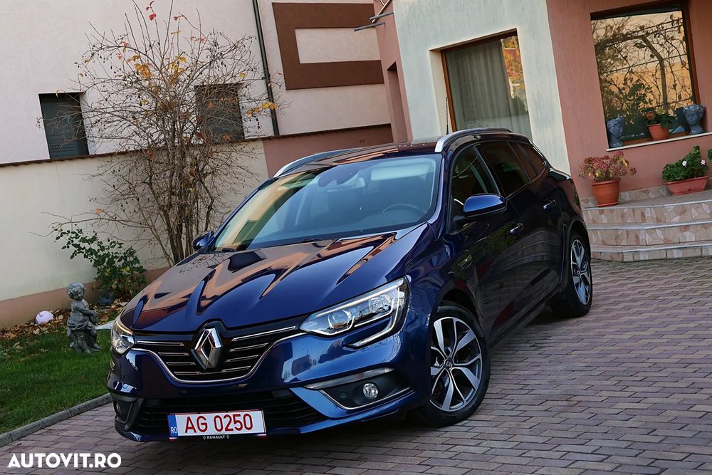 Renault Megane BLUE dCi 115 BOSE EDITION - 10