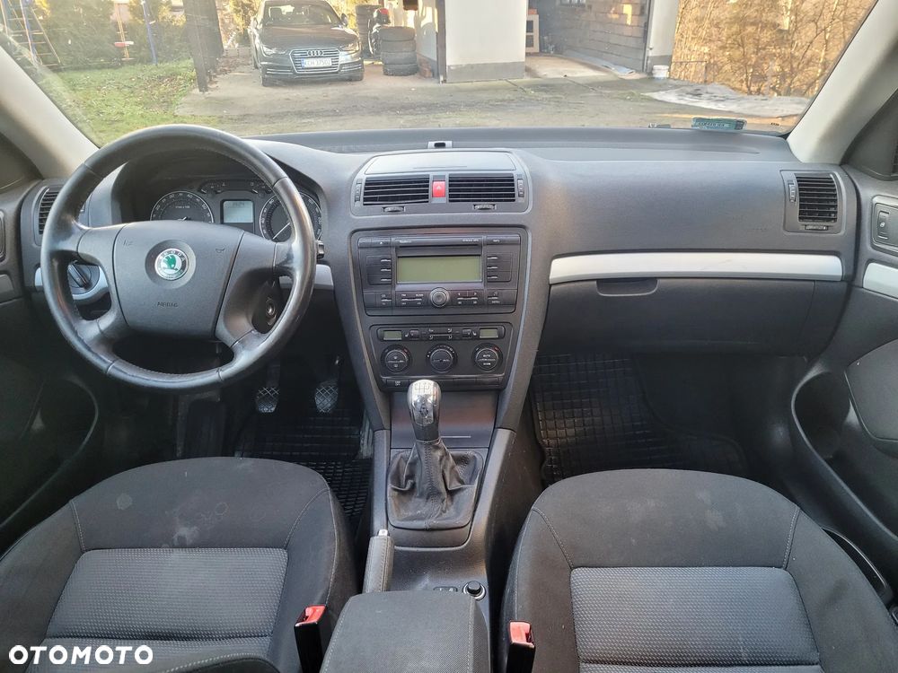 Skoda Octavia 1.6 Combi Advance - 10