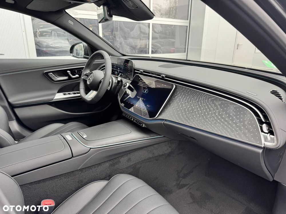 Mercedes-Benz Klasa E 300 de PHEV 4-Matic AMG 9G-Tronic - 17