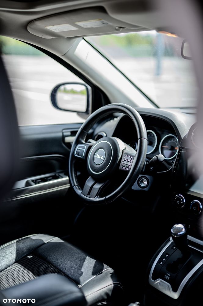Jeep Compass - 16