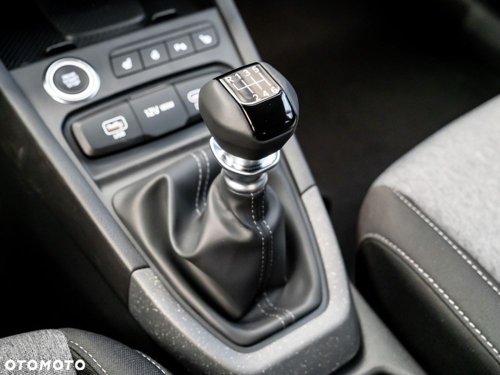 Kia Stonic 1.0 T-GDI Business Line - 25