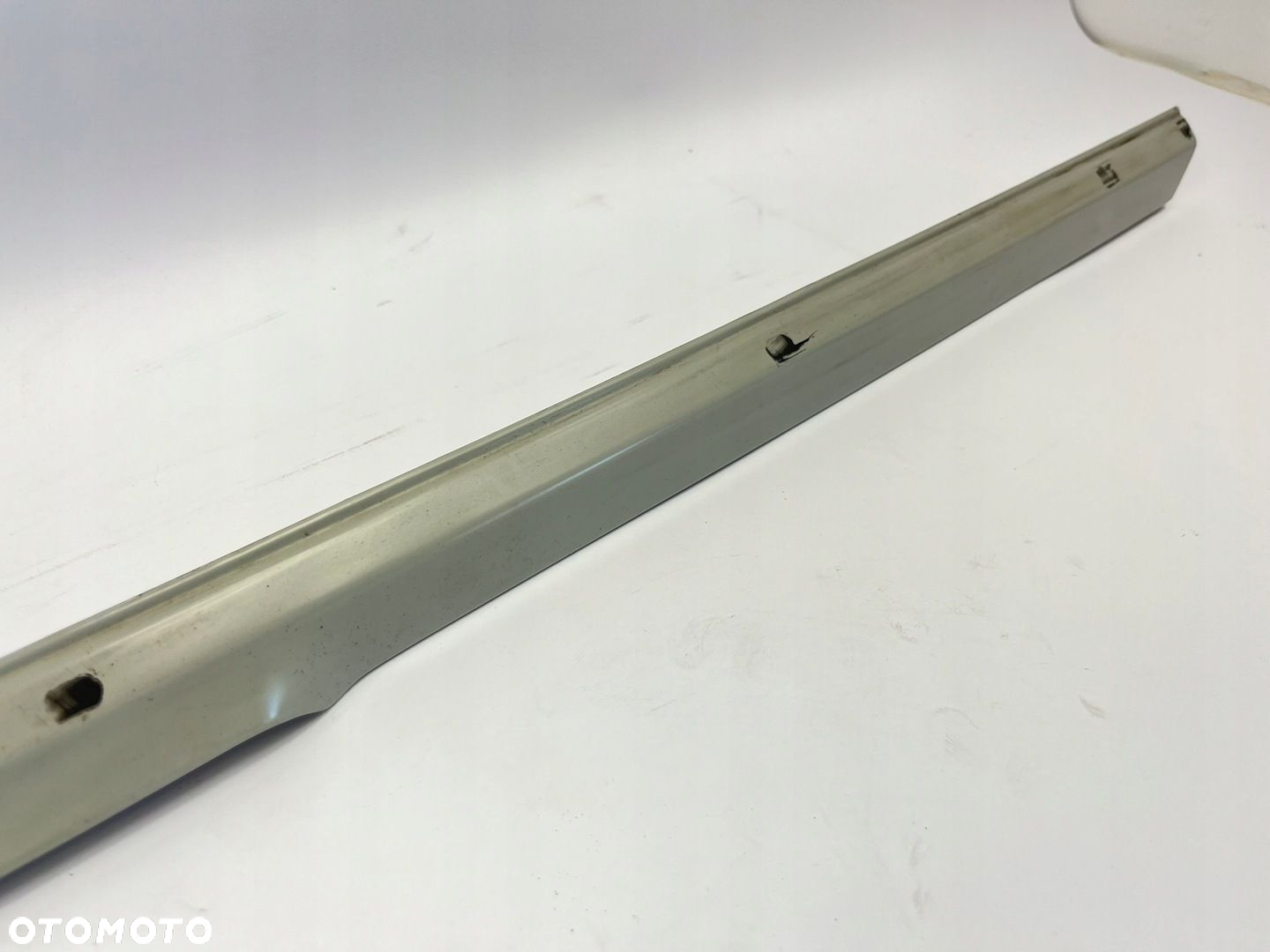 LISTWA DOLNA KLAPY POKRYWY BAGAŻNIKA MERCEDES W124 KOMBI 1247430393 85-89R - 9