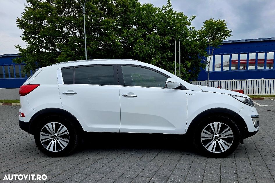 Kia Sportage 2.0 DSL HP 6AT 4x4 Style - 4