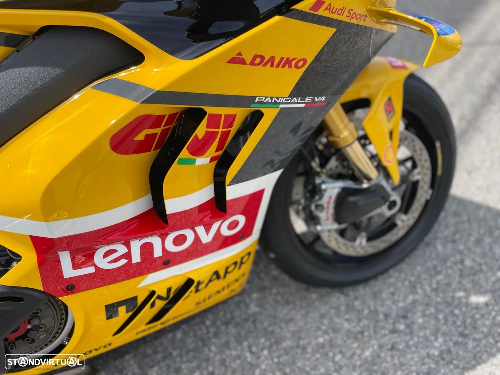 Ducati Panigale V4 Bagnaia 2023 World Champion Replica - 18