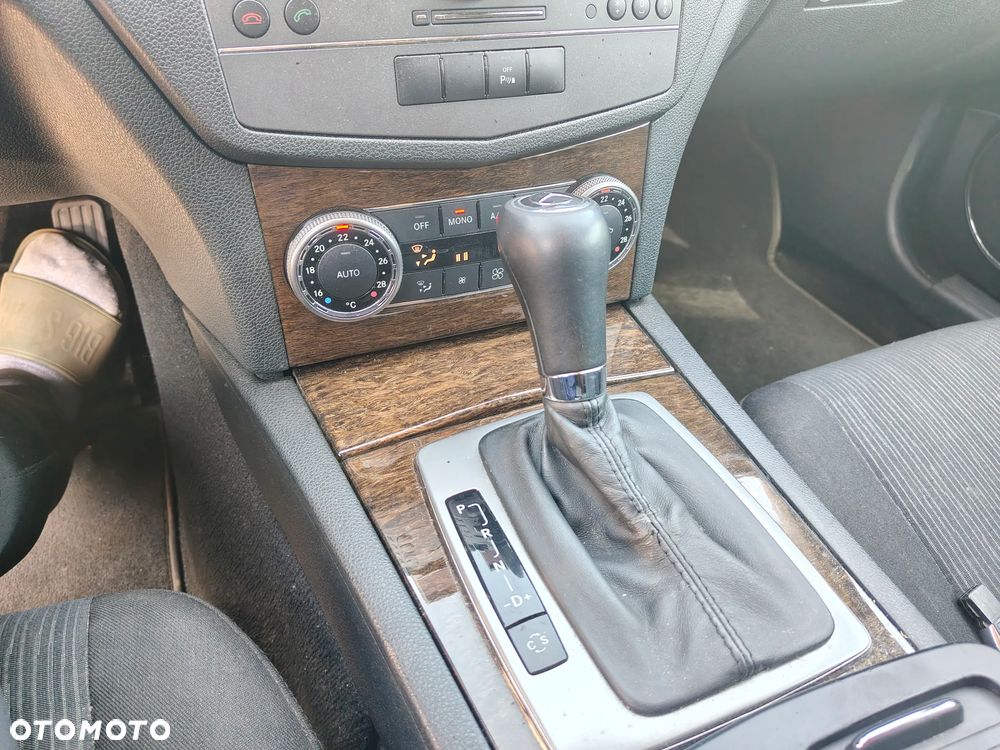 Mercedes-Benz Klasa C 350 CDI DPF 4Matic 7G-TRONIC Avantgarde - 13