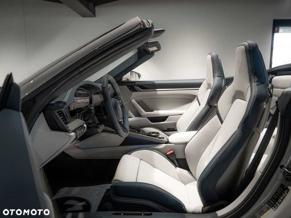 Porsche 911 Carrera S Cabrio - 19