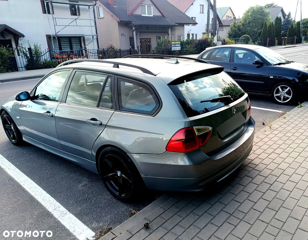 BMW Seria 3 318d - 24