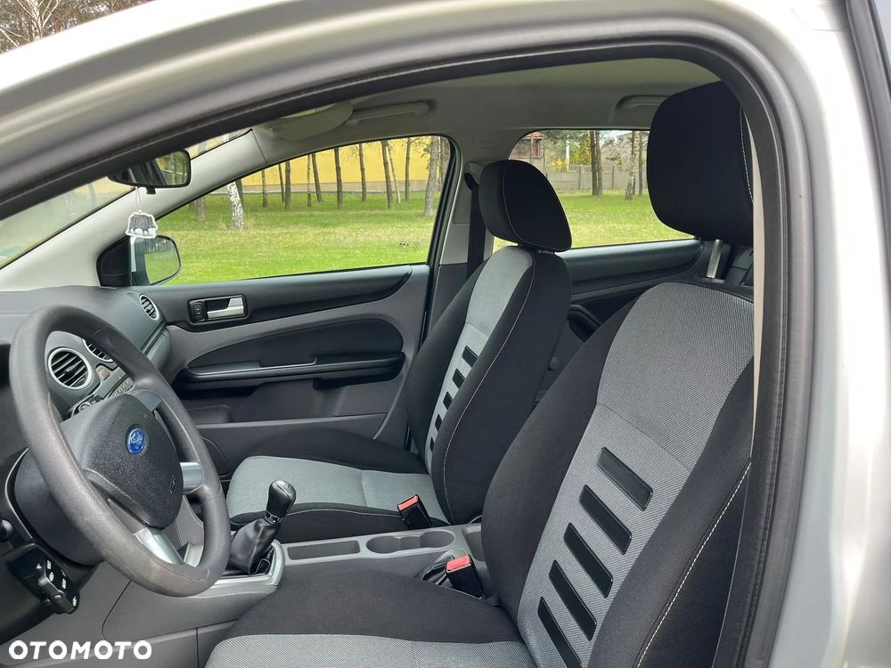 Ford Focus 1.6 16V Silver Magic - 16