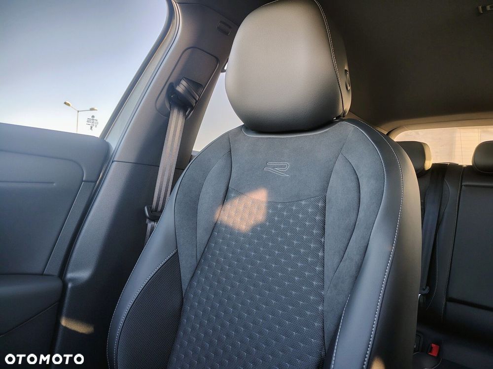 Volkswagen T-Roc - 16