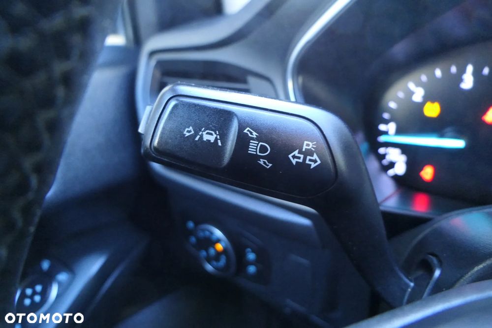 Ford Focus 1.5 EcoBlue STart-Stopp-System TITANIUM - 27