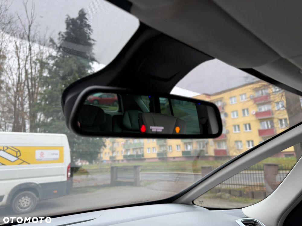 Renault Espace 1.6 dCi Energy Initiale Paris EDC 7os - 28