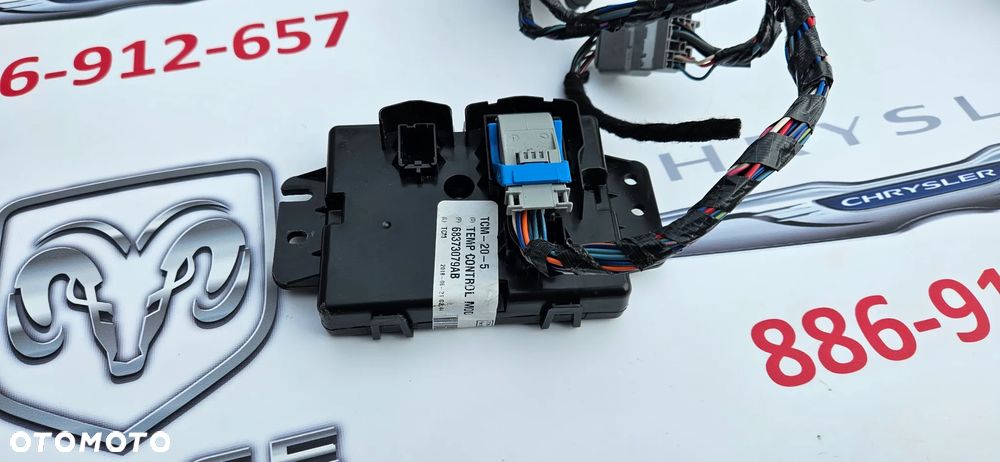 Chrysler Pacifica 2016- Wentylator nagrzewnicy tył Dmuchawa tylna AY272700-0284 Silniczki nagrzewnicy tylnej Moduł nagrzewnicy tył Sterownik klimatyzacji tył P68373079AB - 11