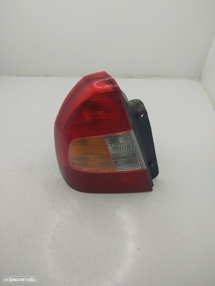 Farolim Stop Esq Hyundai Accent Ii (Lc)