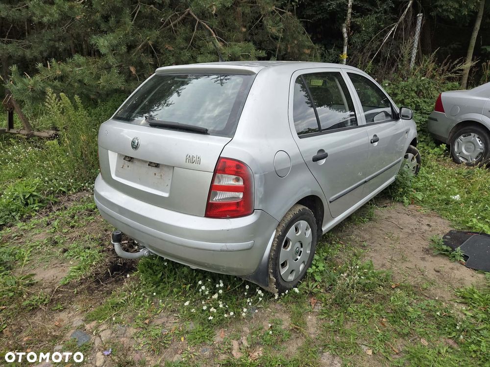 części LAMPA tył prawa lewa Skoda Fabia I 5-drzwi 1.2 benzyna  2002r - 1