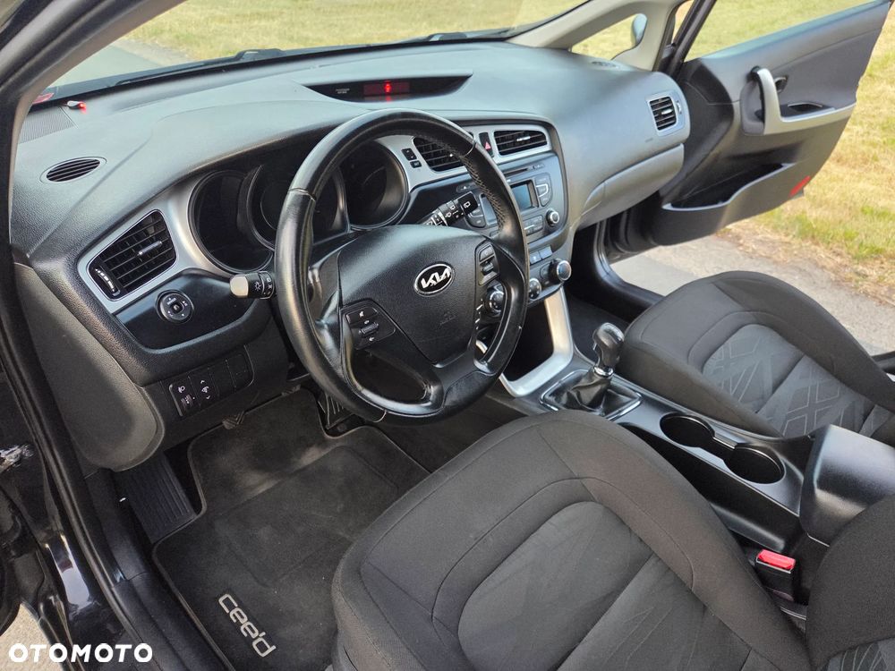 Kia Ceed 1.4 CVVT Attract - 11