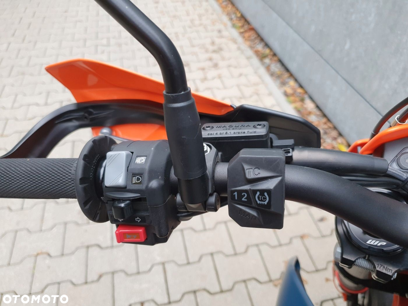 KTM SMC - 9