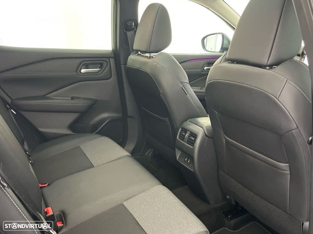 Nissan Qashqai 1.3 DIG-T Advance Xtronic - 25