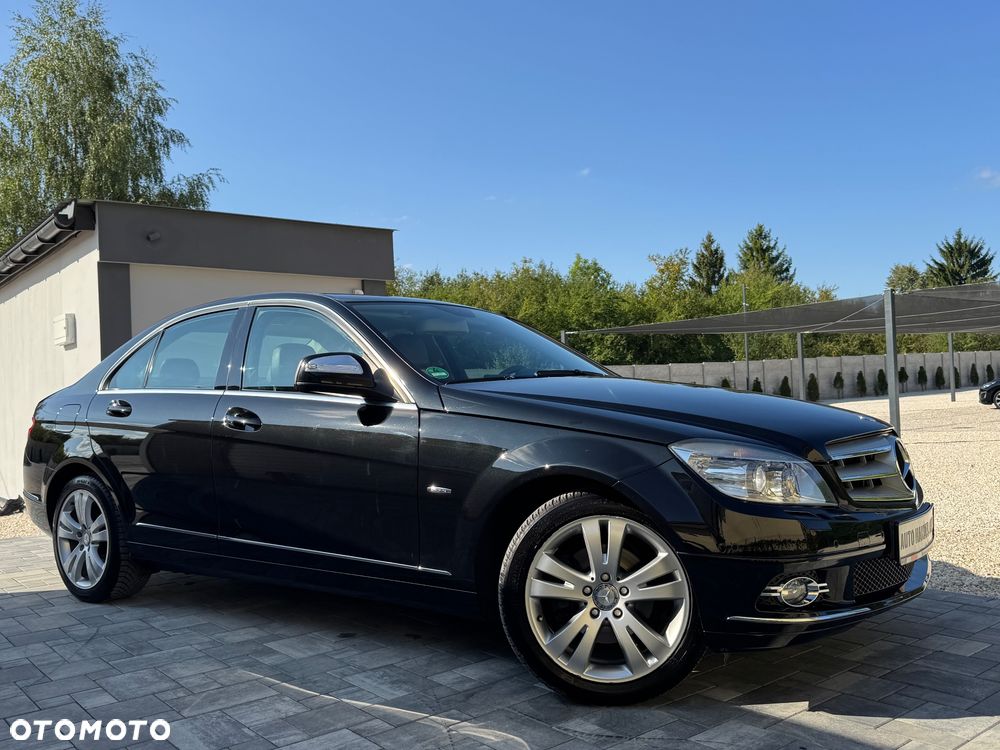 Mercedes-Benz Klasa C 200 T 7G-TRONIC Avantgarde Edition - 16